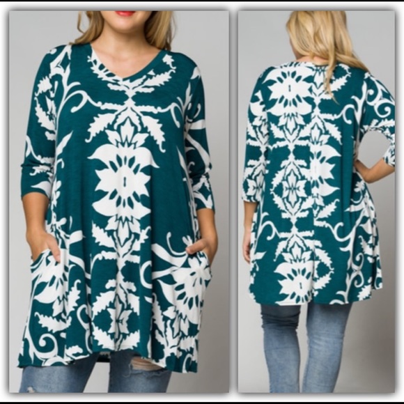 Tops - PLUS SIZE- The Corrine Tunic- green ivory tunic